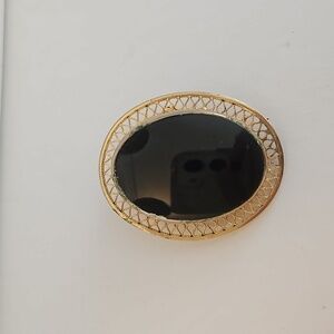 Burt Cassell Onyx Oval 120/12KT Gold Brooch
